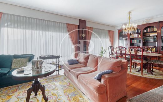 Apartment in Ciudad Lineal, Province of Madrid