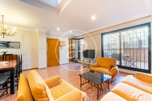 Apartment / Etagenwohnung in Valencia, Provinz Valencia