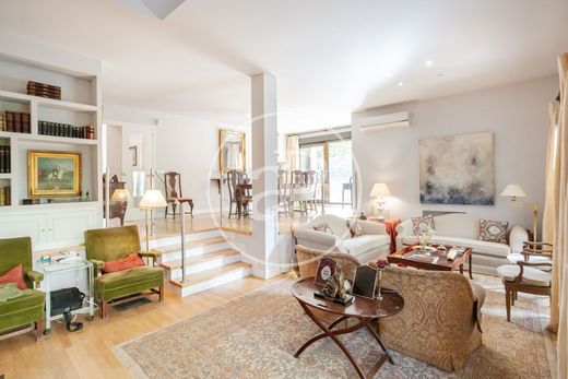 Villa in Aravaca, Province of Madrid