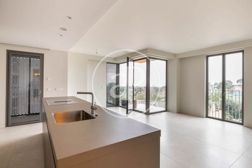 Apartment / Etagenwohnung in Barcelona, Provinz Barcelona