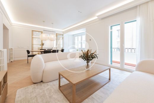 Apartment / Etagenwohnung in Madrid, Provinz Madrid