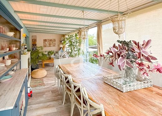 Villa in Boadilla del Monte, Province of Madrid