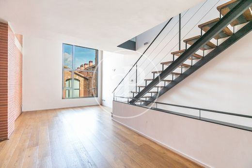 Apartment / Etagenwohnung in Barcelona, Provinz Barcelona