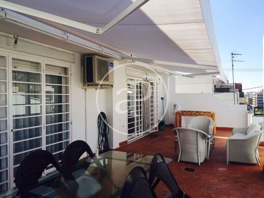 Apartment / Etagenwohnung in Valencia, Provinz Valencia