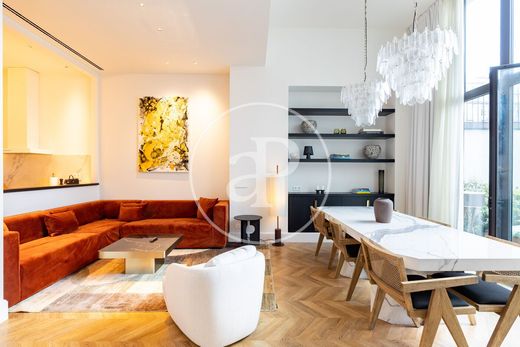 Apartment / Etagenwohnung in Barcelona, Provinz Barcelona