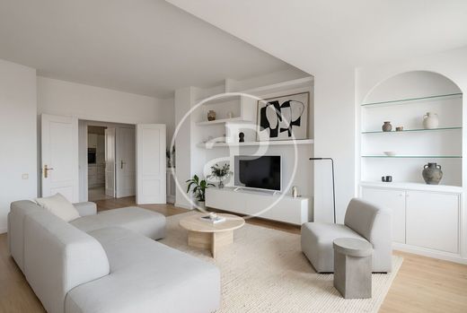 Apartment / Etagenwohnung in Madrid, Provinz Madrid