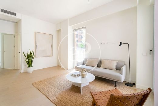 Apartment in Ciudad Lineal, Province of Madrid