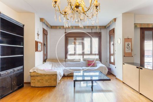 Apartment / Etagenwohnung in Valencia, Provinz Valencia