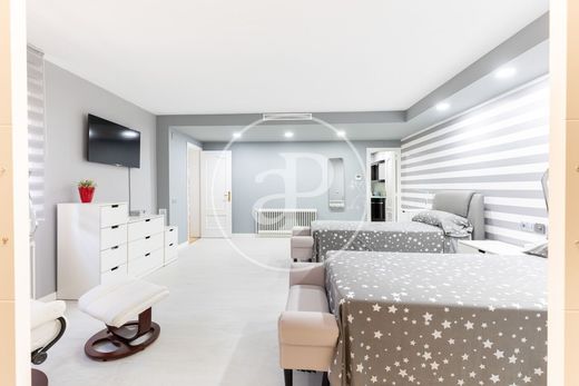 Villa in Cerdanyola del Vallès, Province of Barcelona