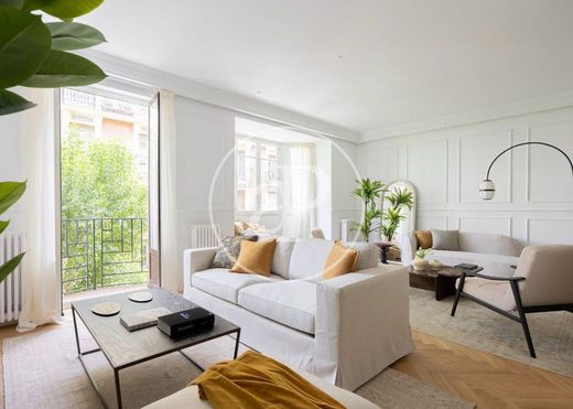 Apartment / Etagenwohnung in Madrid, Provinz Madrid