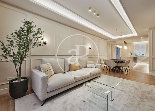 Apartment / Etagenwohnung in Madrid, Provinz Madrid