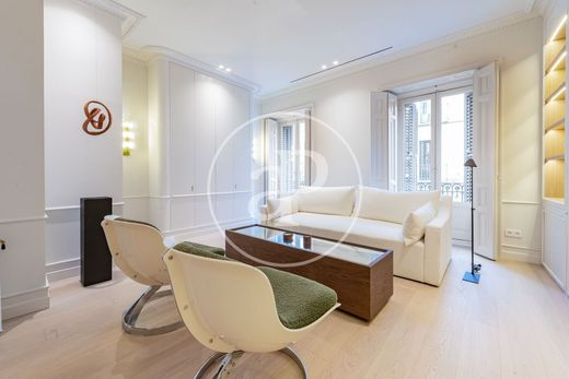 Apartment / Etagenwohnung in Madrid, Provinz Madrid