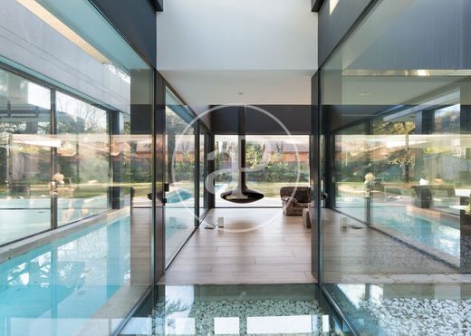 Villa in Sant Cugat del Vallès, Province of Barcelona