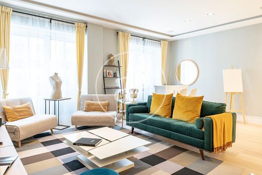 Apartment / Etagenwohnung in Madrid, Provinz Madrid