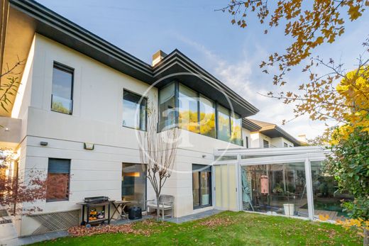 Villa in Boadilla del Monte, Province of Madrid