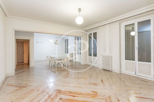 Apartment / Etagenwohnung in Madrid, Provinz Madrid
