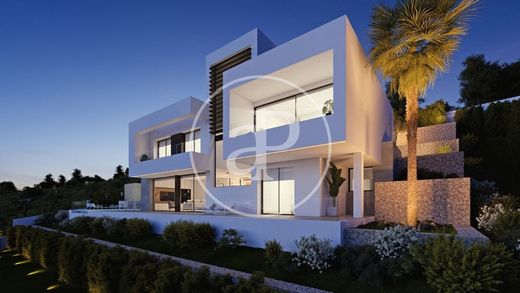 Apartment / Etagenwohnung in Altea, Alicante