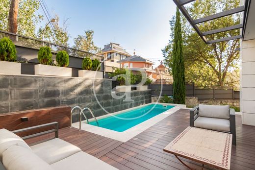 Villa in Ciudad Lineal, Provincia de Madrid