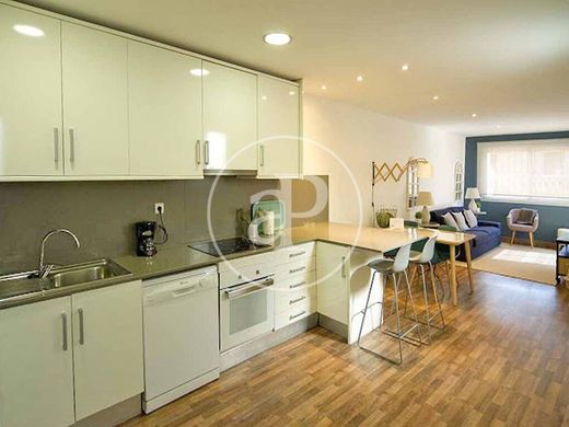 Apartment / Etagenwohnung in Barcelona, Provinz Barcelona