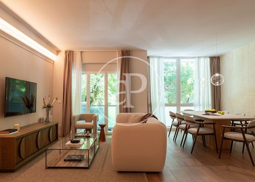 Apartment / Etagenwohnung in Madrid, Provinz Madrid