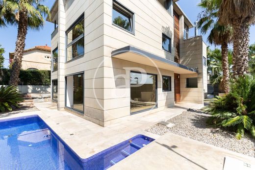 Villa in Sant Cugat del Vallès, Province of Barcelona