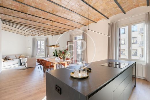 Apartment / Etagenwohnung in Barcelona, Provinz Barcelona