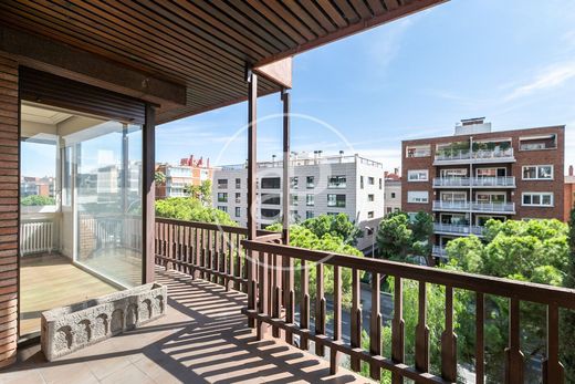 Apartment / Etagenwohnung in Barcelona, Provinz Barcelona