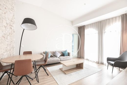 Apartment / Etagenwohnung in Barcelona, Provinz Barcelona