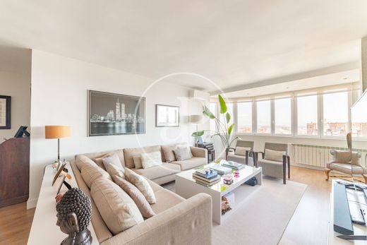 Ático en Ciudad Lineal, Provincia de Madrid