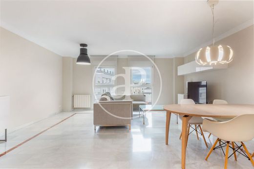 Apartment / Etagenwohnung in Valencia, Provinz Valencia