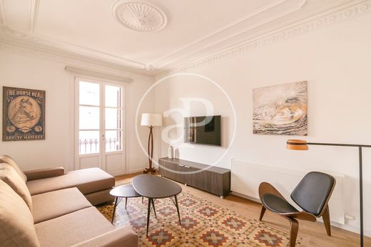 Apartment / Etagenwohnung in Barcelona, Provinz Barcelona