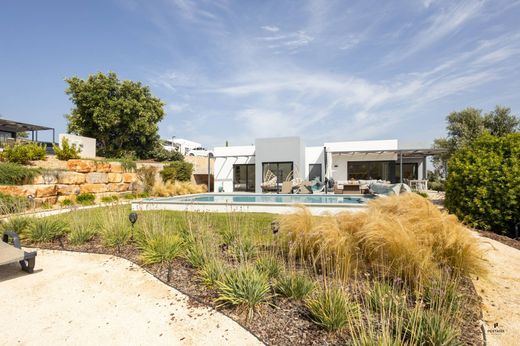 Lagoa, Distrito de Faroのマルチファミリーヴィラ