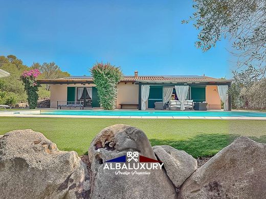 Arzachena, Provincia di Sassariのヴィラ