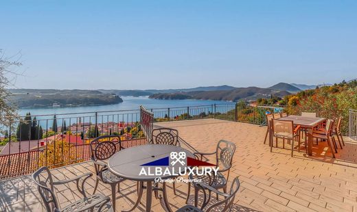 Villa a Salò, Brescia