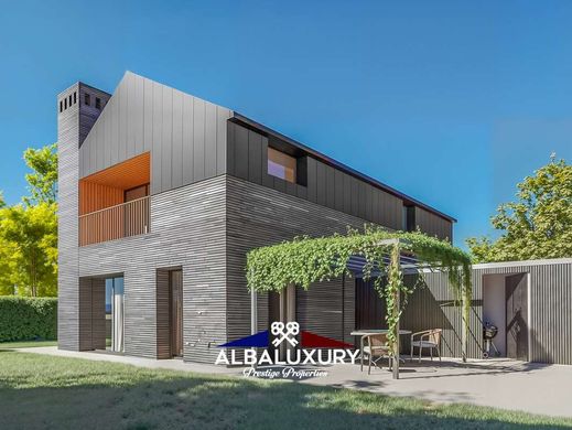 빌라 / Parè, Provincia di Como