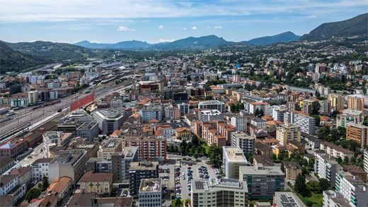 Land in Chiasso, Mendrisio District