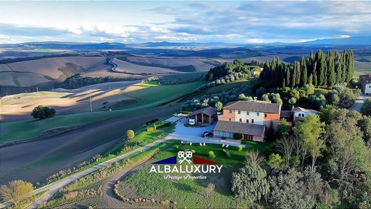 Villa in Asciano, Provincia di Siena