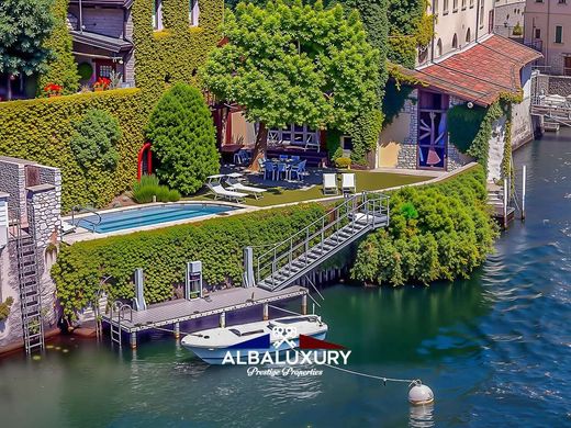 Villa in Brienno, Provincia di Como