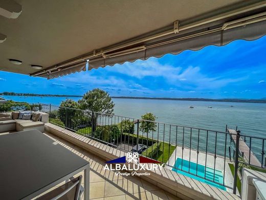 아파트 / Sirmione, Provincia di Brescia