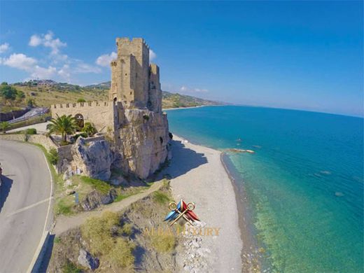 Castle in Roseto Capo Spulico, Provincia di Cosenza