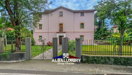 Villa a Tremezzina, Como