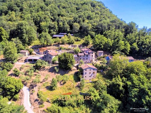 Villa in Bagni di Lucca, Provincia di Lucca