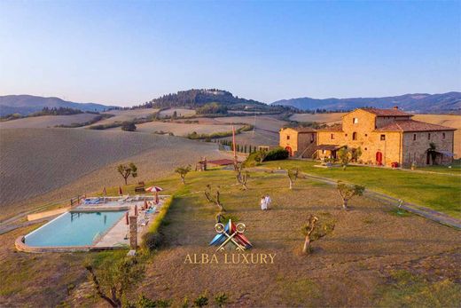 Villa Montecatini Val di Cecina, Pisa ilçesinde