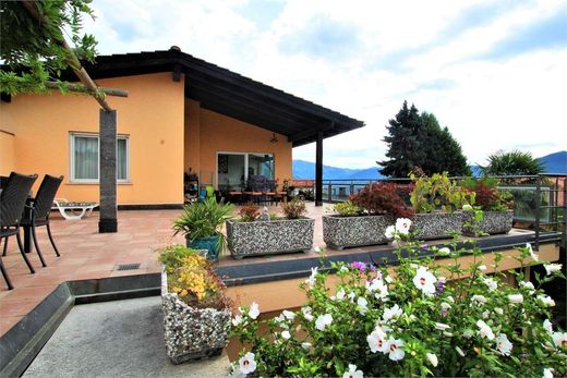 Luxe woning in Arosio, Lugano