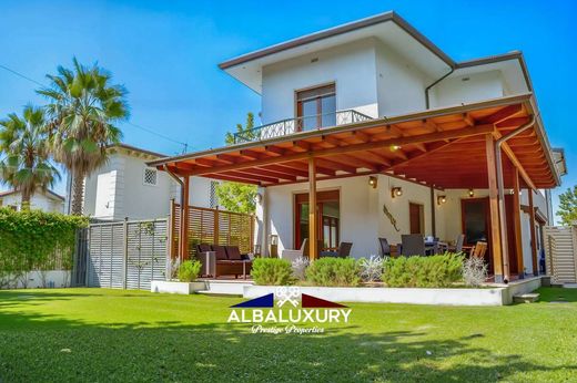 Villa in Forte dei Marmi, Provincia di Lucca