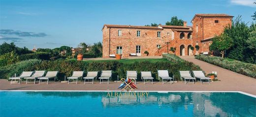 Villa in Foiano della Chiana, Province of Arezzo