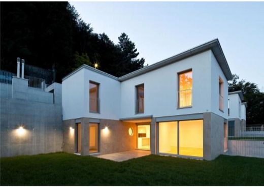 Villa en Collina d'Oro, Lugano