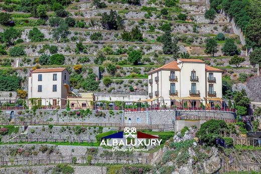 Villa - Maiori, Provincia di Salerno