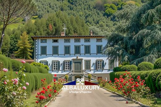 Villa à Camaiore, Lucques