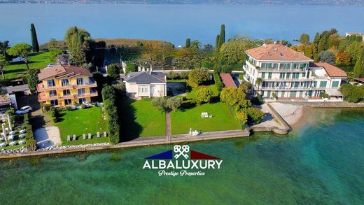Villa in Sirmione, Provincia di Brescia
